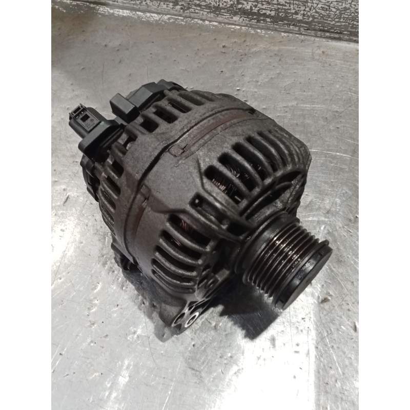 Recambio de alternador para volkswagen polo iv (9n_, 9a_) 1.4 tdi referencia OEM IAM 0124515022 045903023A 2005