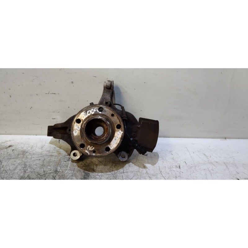 Recambio de mangueta delantera izquierda para renault laguna iii dynamique referencia OEM IAM 400150006R  