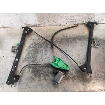ELEVALUNAS DELANTERO DERECHO A2208204642 991751100 7743003010