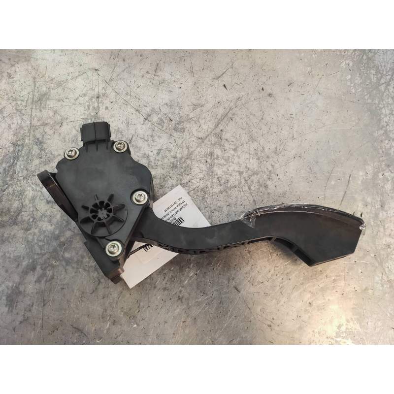 Recambio de potenciometro pedal para toyota prius (nhw30) plug-in hybrid advance referencia OEM IAM 7811012010 1988007310 DENSO