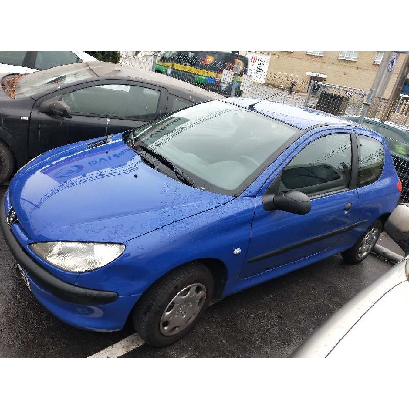 peugeot 206 berlina del año 2001