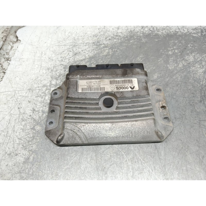 Recambio de centralita motor uce para renault scenic ii dynamique referencia OEM IAM 215857789A 8200611648 8200509516 S3000