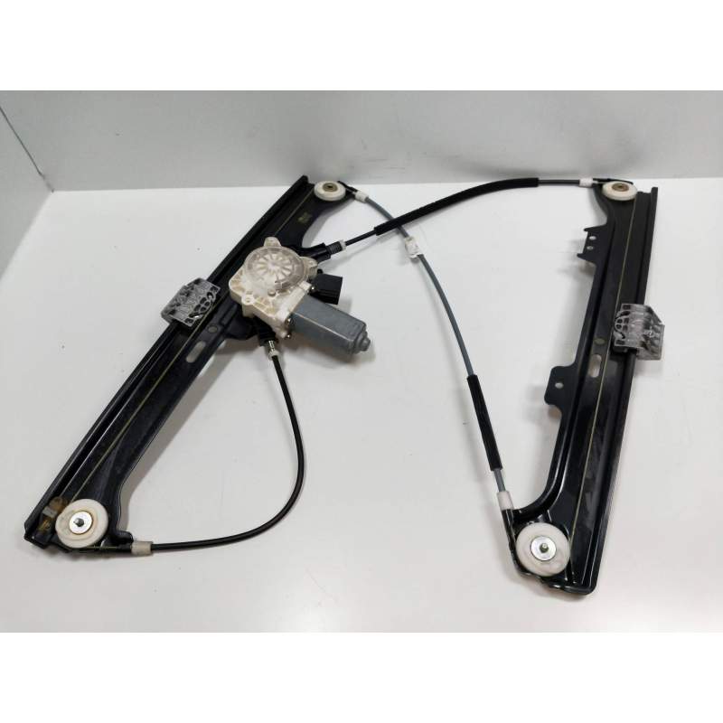 Recambio de elevalunas delantero izquierdo para bmw serie 5 berlina (e60) 3.0 turbodiesel cat referencia OEM IAM 6922267  