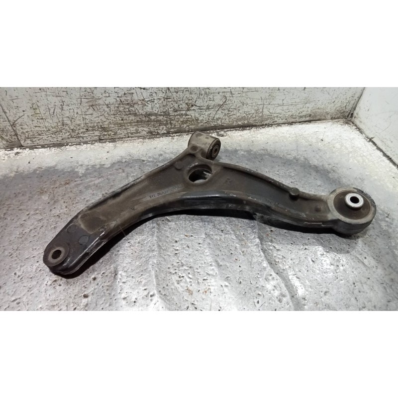 Recambio de brazo suspension inferior delantero derecho para renault master kasten 2.3 dci diesel cat referencia OEM IAM   