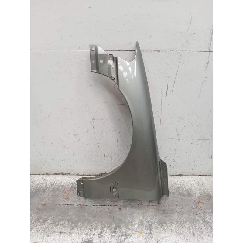 Recambio de aleta delantera izquierda para volvo s60 i (384) 2.4 d referencia OEM IAM   2000