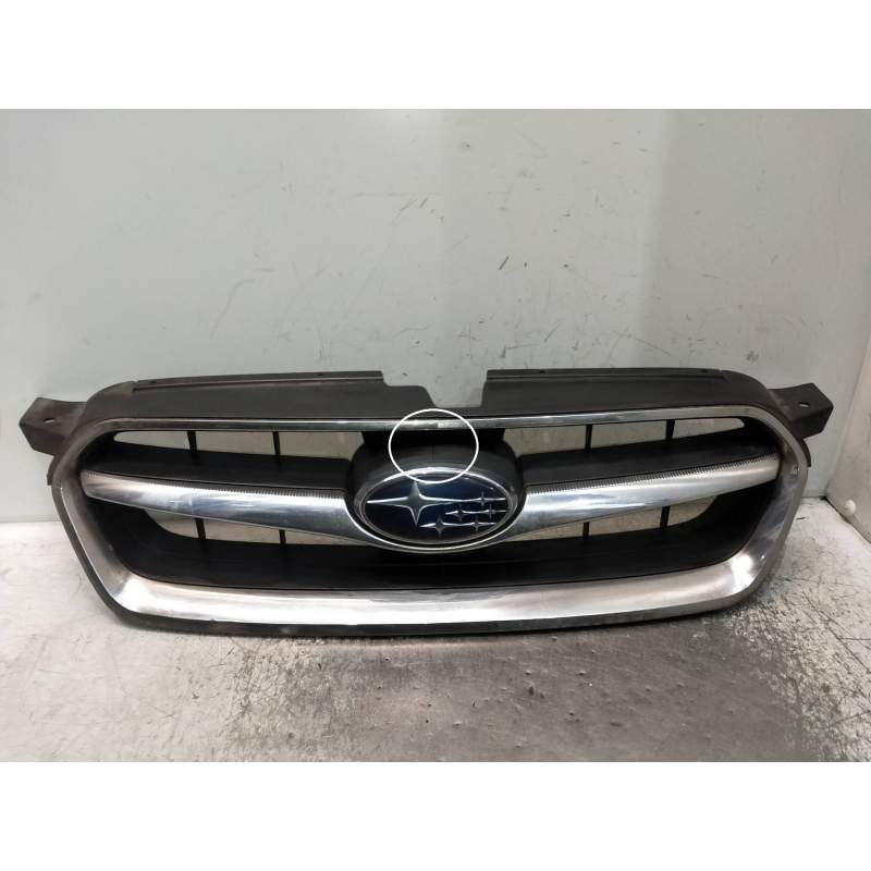 Recambio de rejilla delantera para subaru legacy berl. b13 (bl) 2.0 diesel cat referencia OEM IAM 91121AG150  