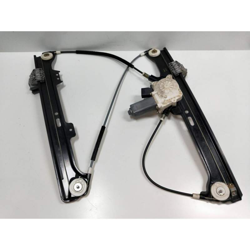Recambio de elevalunas delantero derecho para bmw serie 5 berlina (e60) referencia OEM IAM 6922268  