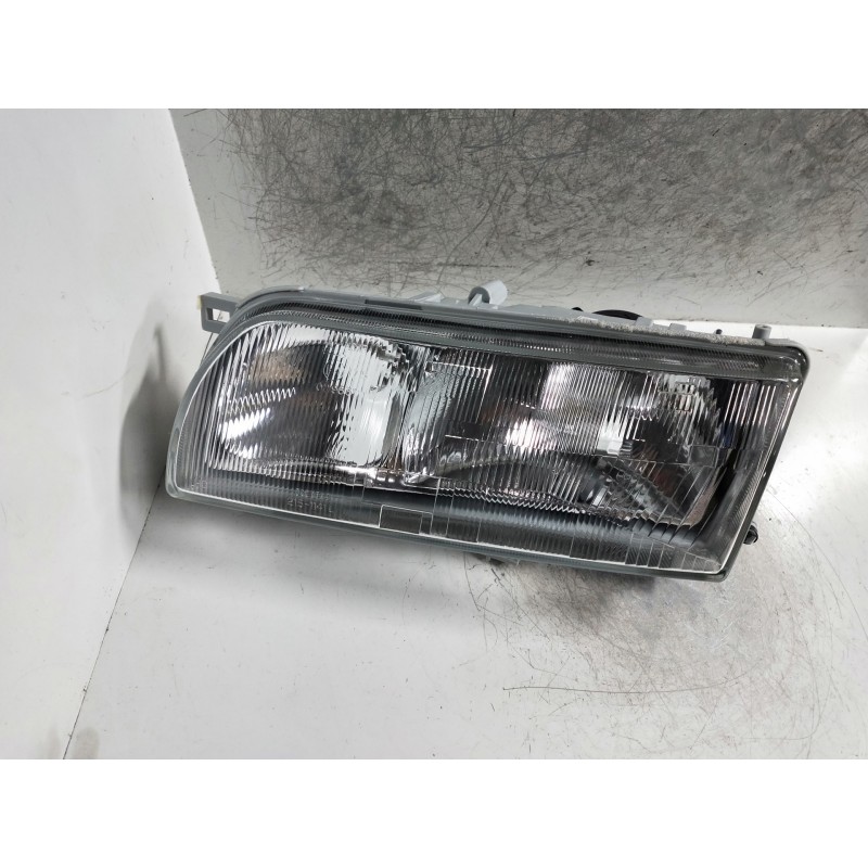 Recambio de faro izquierdo para nissan primera berl./familiar (p10/w10) referencia OEM IAM   