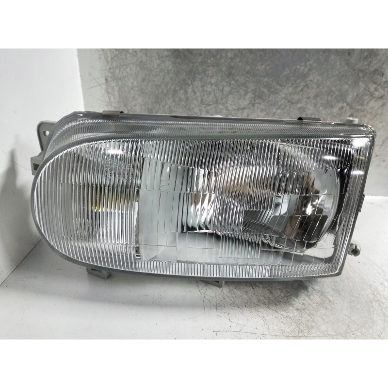 Recambio de faro izquierdo para nissan serena (c23m) referencia OEM IAM   