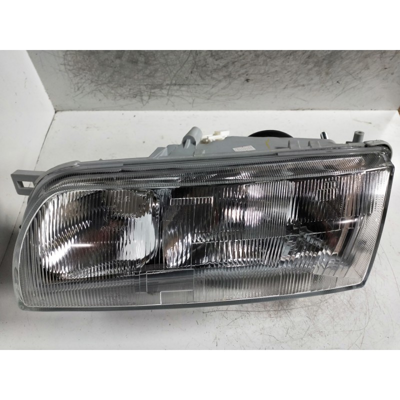 Recambio de faro izquierdo para nissan primera berl./familiar (p10/w10) referencia OEM IAM   