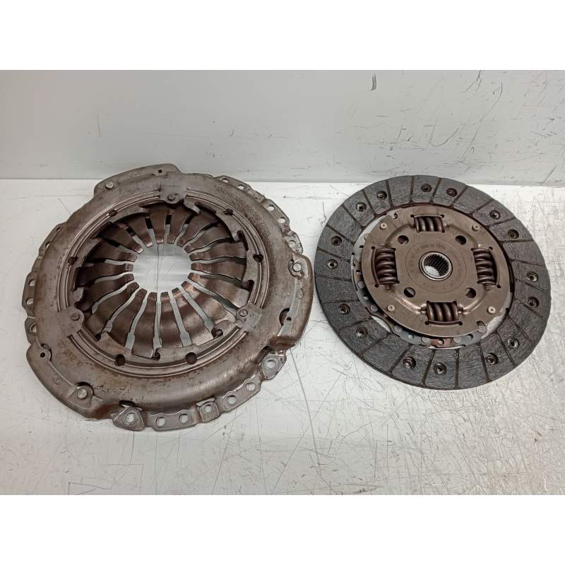 Recambio de kit embrague para renault kangoo profesional referencia OEM IAM 3082600568 1878007204 