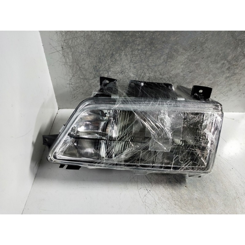 Recambio de faro izquierdo para peugeot 405 berlina referencia OEM IAM   