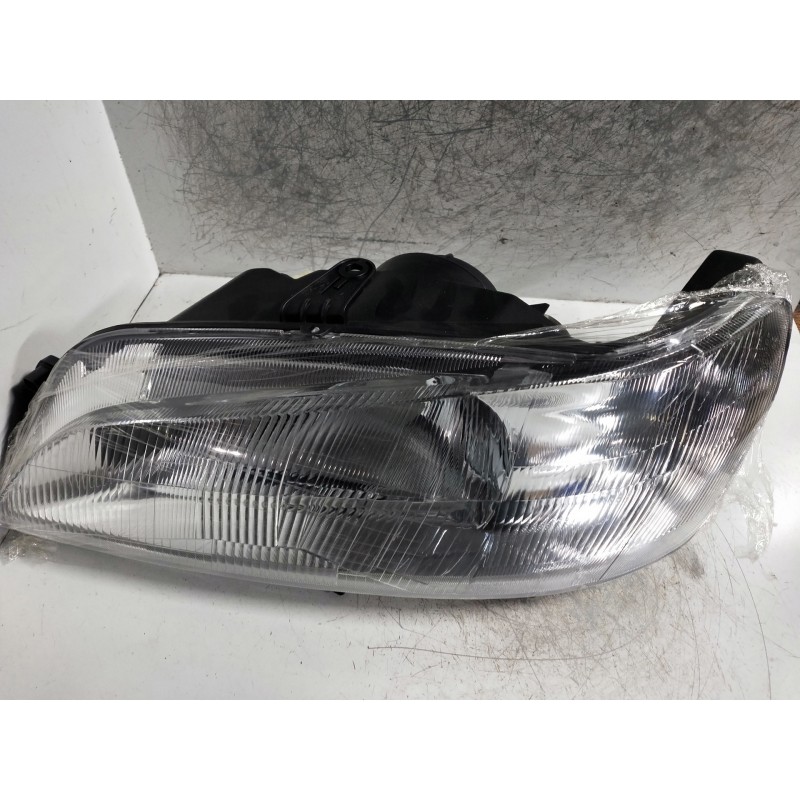 Recambio de faro izquierdo para peugeot 306 berlina 3/4/5 puertas (s2) referencia OEM IAM   