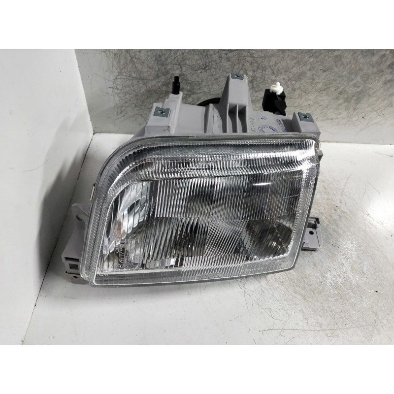 Recambio de faro izquierdo para renault clio i fase i+ii (b/c57) referencia OEM IAM   