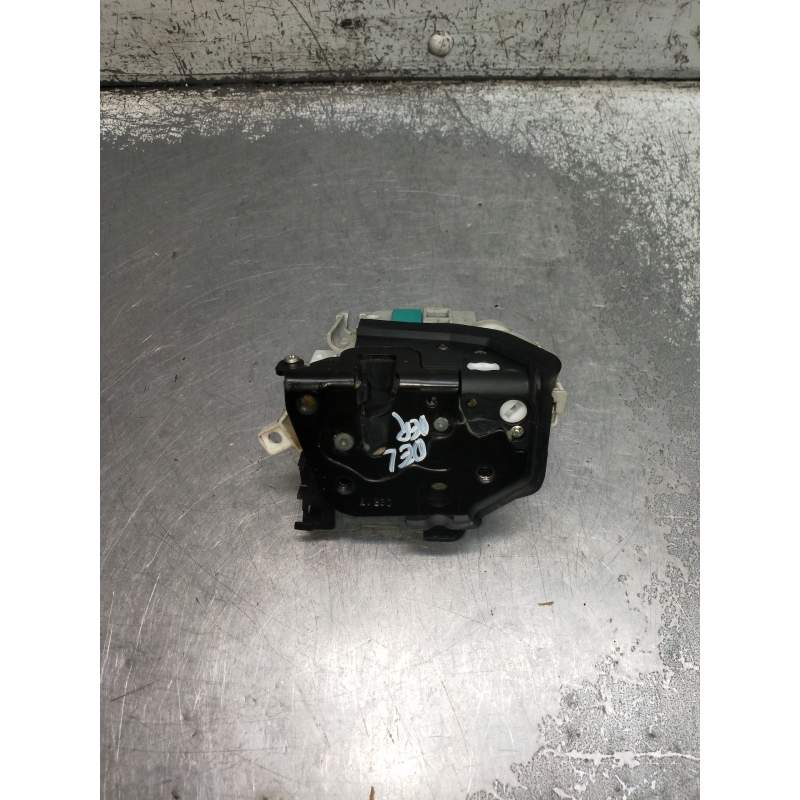 Recambio de motor cierre centralizado delantero derecho para audi a4 avant (8w5) advanced edition referencia OEM IAM   5P