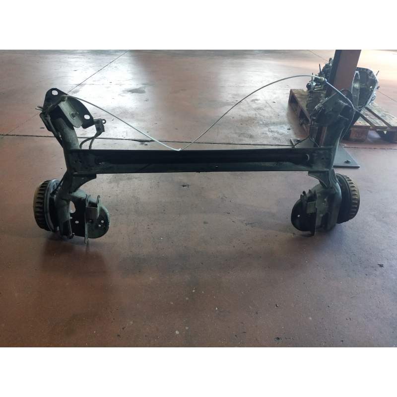 Recambio de puente trasero para renault kangoo profesional referencia OEM IAM   TAMBOR/ABS