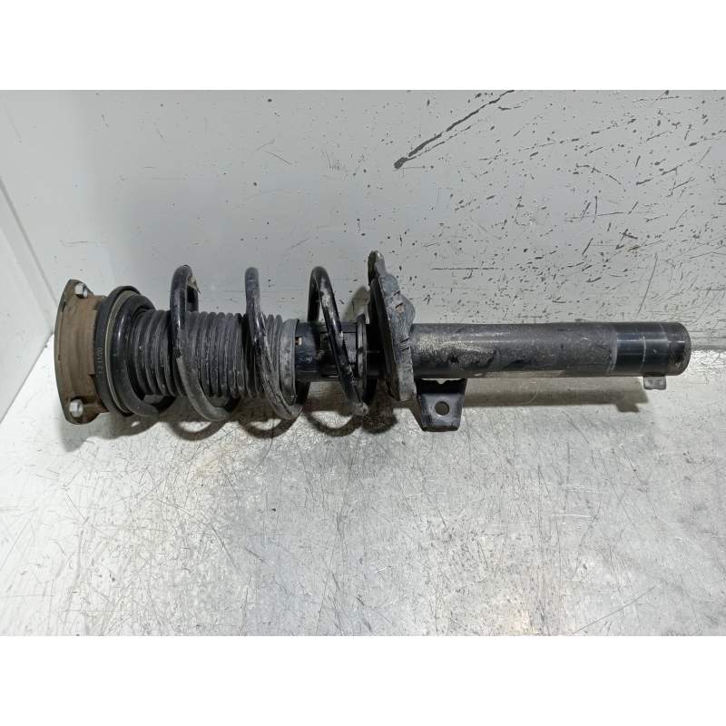 Recambio de amortiguador delantero derecho para seat ateca (kh7) xcellence edition referencia OEM IAM 5Q3413031F  