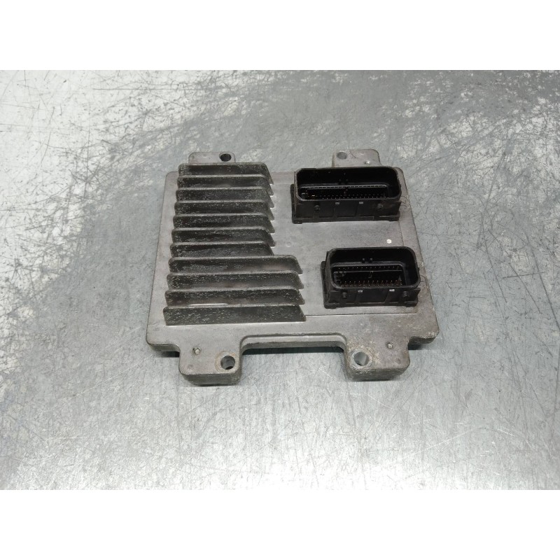 Recambio de centralita motor uce para opel astra j lim. enjoy referencia OEM IAM 12639891 12636386 AATS