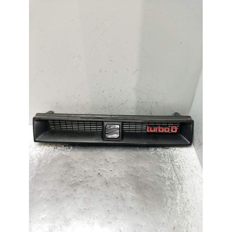 Recambio de rejilla delantera para seat toledo i (1l2) 1.9 td referencia OEM IAM   