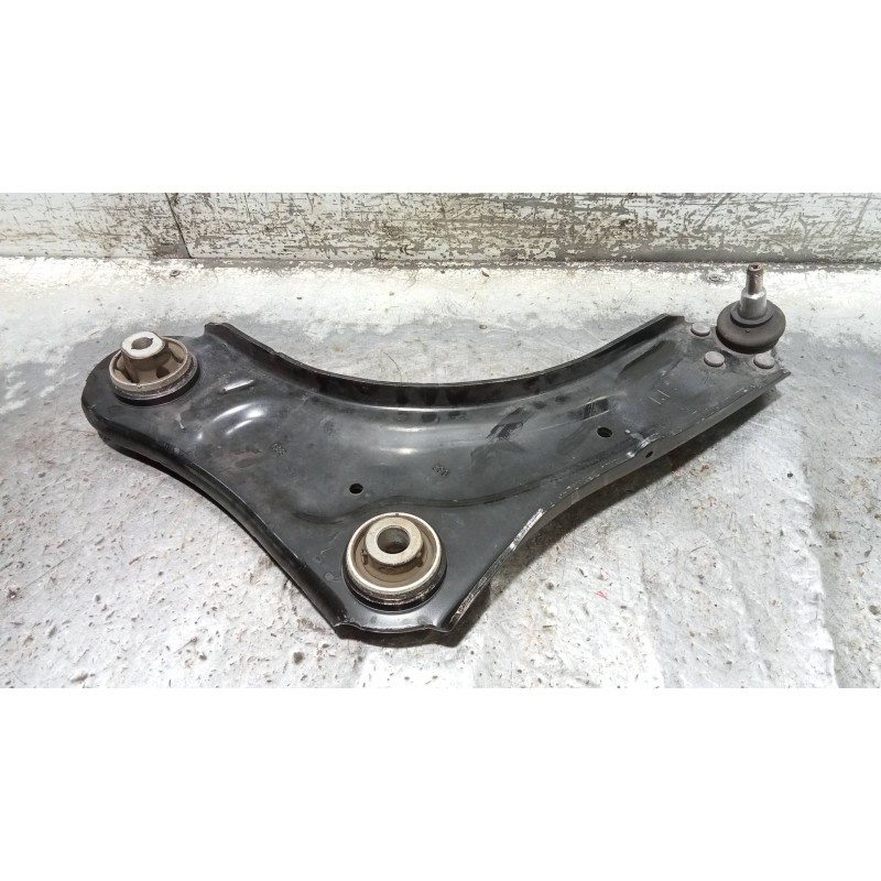 Recambio de brazo suspension inferior delantero izquierdo para renault megane iii berlina 5 p dynamique referencia OEM IAM 54501