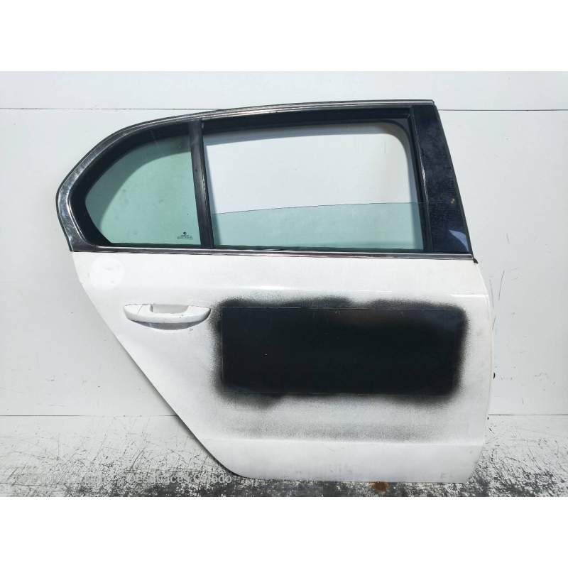 Recambio de puerta trasera derecha para skoda suberb (3t4) exclusive referencia OEM IAM 3T5833056 5P 4P