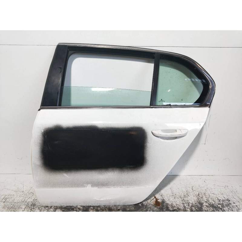 Recambio de puerta trasera izquierda para skoda suberb (3t4) exclusive referencia OEM IAM 3T5833055 5P 4P
