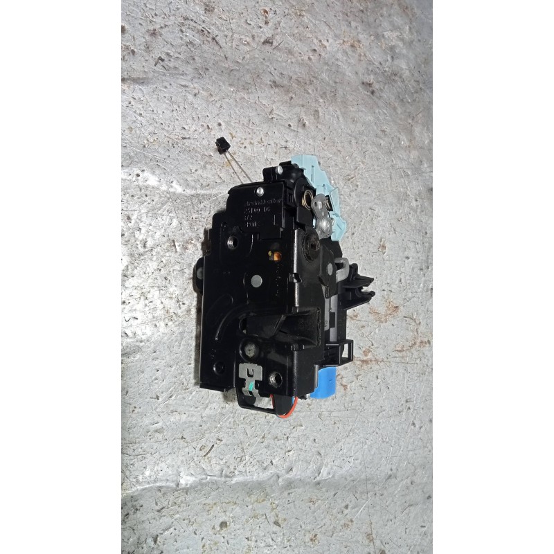 Recambio de motor cierre centralizado trasero izquierdo para skoda octavia combi (1z5) scout 4x4 referencia OEM IAM 7L0839015D  