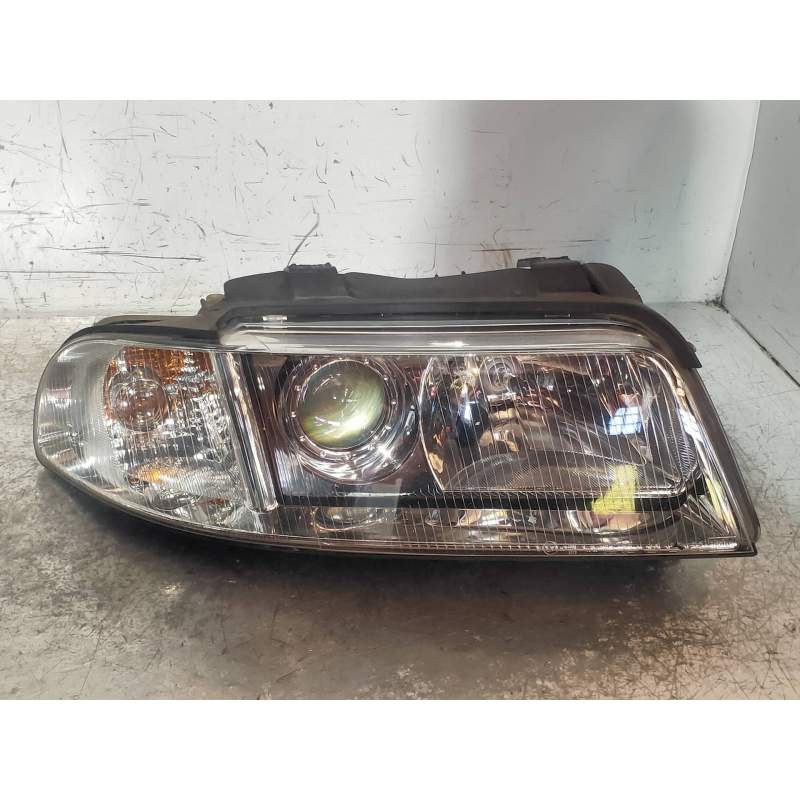 Recambio de faro derecho para audi a4 avant (b5) 2.4 quattro referencia OEM IAM 8D0941030AK 89300385 VALEO 99