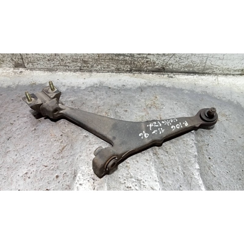 Recambio de brazo suspension inferior delantero izquierdo para peugeot 106 (s2) kid referencia OEM IAM   