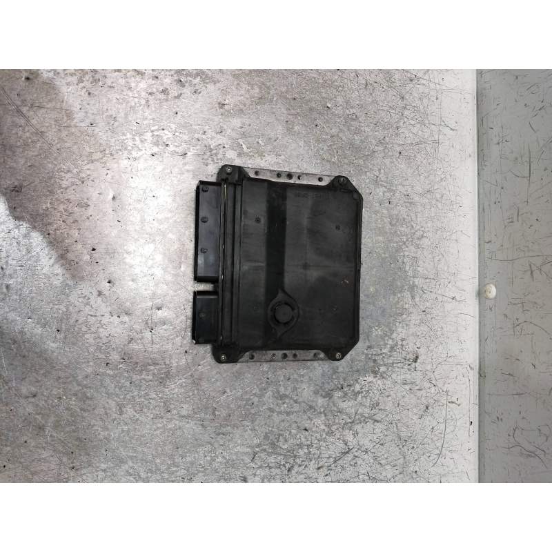 Recambio de centralita motor uce para toyota auris referencia OEM IAM 896602S30 MB2759000424 2006