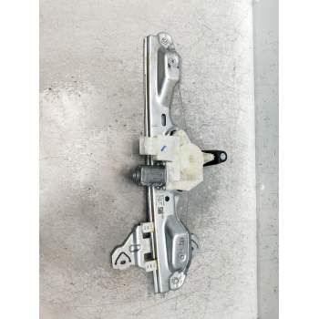 ELEVALUNAS TRASERO DERECHO 82700HV00D 5P