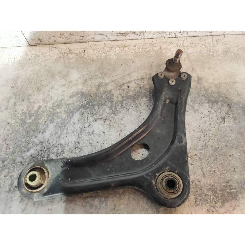 Recambio de brazo suspension inferior delantero izquierdo para citroën c4 cactus feel referencia OEM IAM   