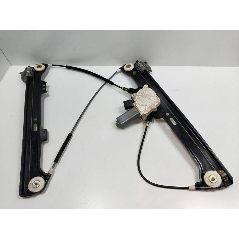 Recambio de elevalunas delantero derecho para bmw serie 5 berlina (e60) 3.0 turbodiesel cat referencia OEM IAM 6922268  