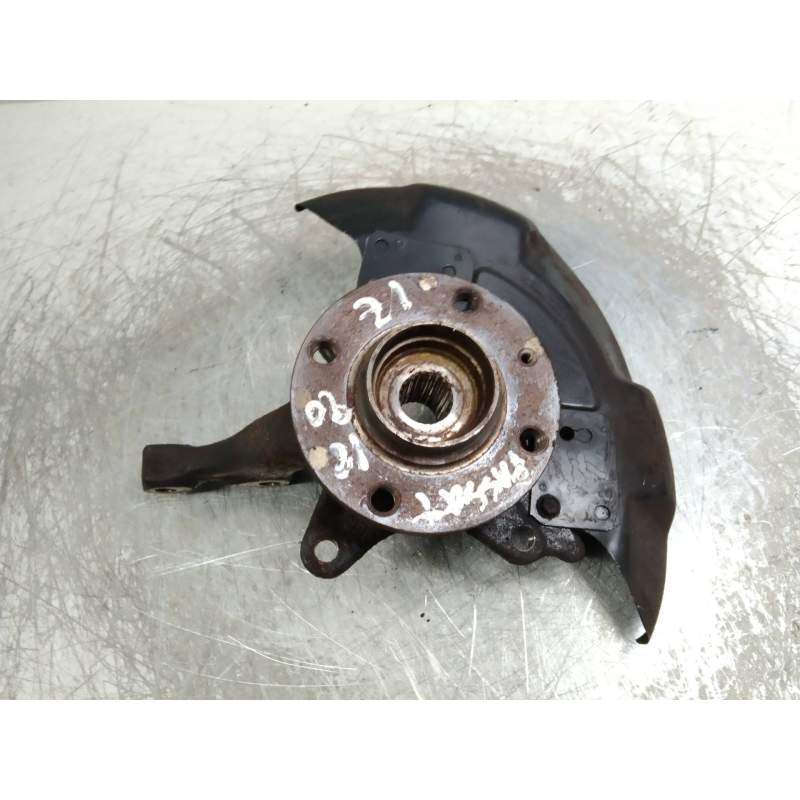 Recambio de mangueta delantera izquierda para volkswagen passat berlina (312) 1.8 referencia OEM IAM   