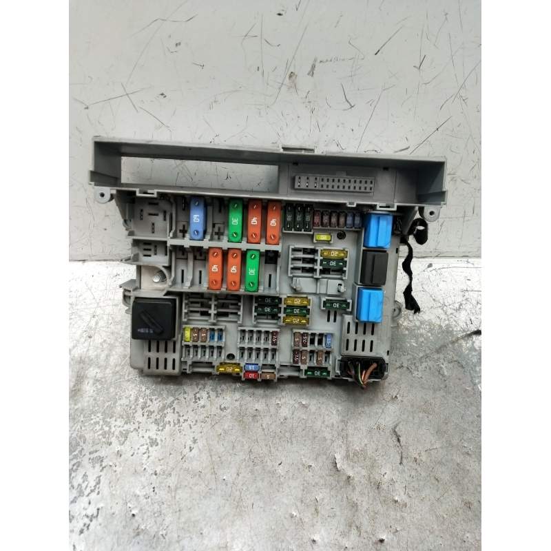 Recambio de caja reles / fusibles para bmw 1 (e87) 120 d referencia OEM IAM 690662103 55085131030101 18844000002A