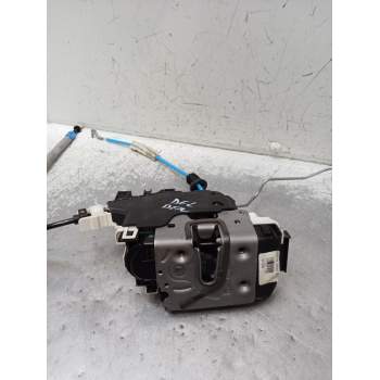 MOTOR CIERRE CENTRALIZADO DELANTERO DERECHO A0997202201 5P X117/2015