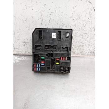 CAJA RELES / FUSIBLES 284BA5NA0A 1967112469 50NG12F02 2014