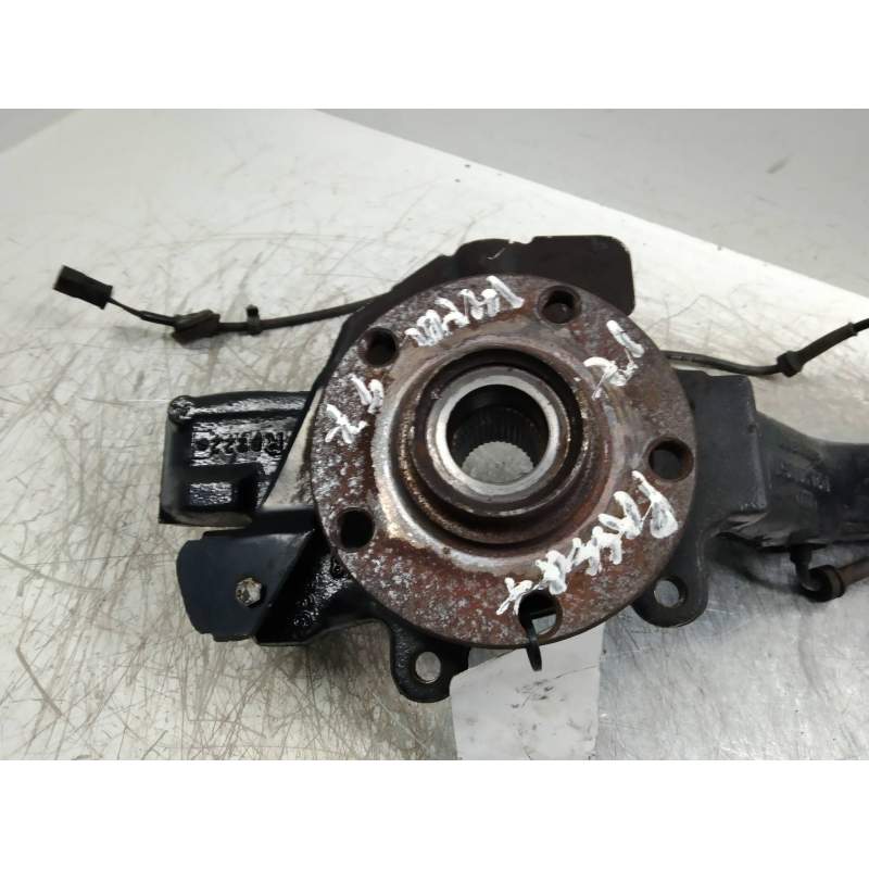 Recambio de mangueta delantera izquierda para volkswagen passat berlina (3b2) trendline referencia OEM IAM  19TDI 1997