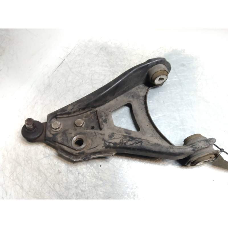 Recambio de brazo suspension inferior delantero izquierdo para renault clio ii fase i (b/cbo) referencia OEM IAM  19D 1998