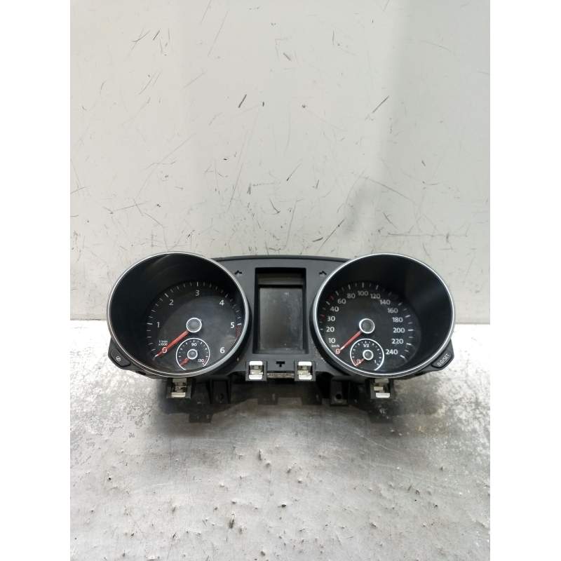 Recambio de cuadro instrumentos para volkswagen golf vi (5k1) 2.0 tdi referencia OEM IAM 5K0920870E  