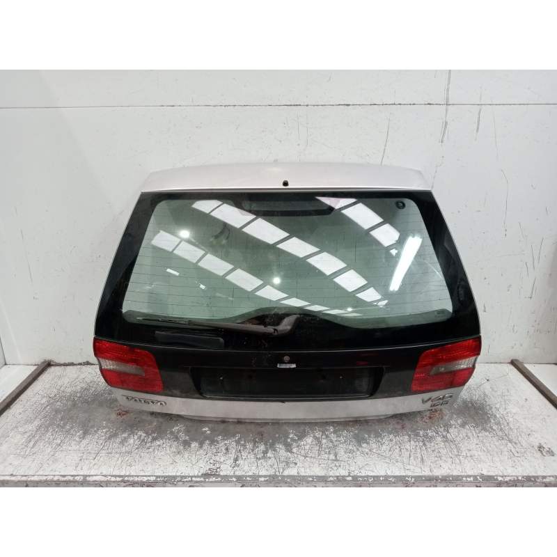 Recambio de porton trasero para volvo v40 station wagon (645) 1.9 di referencia OEM IAM  5P 2000