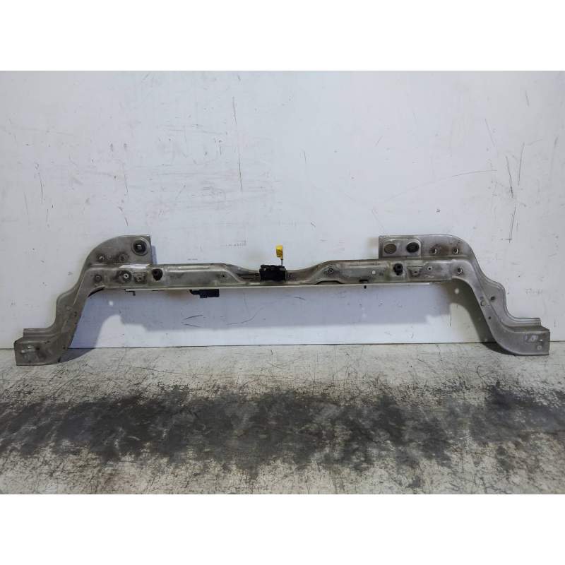 Recambio de panel frontal para daihatsu rocky 2.8 td referencia OEM IAM   