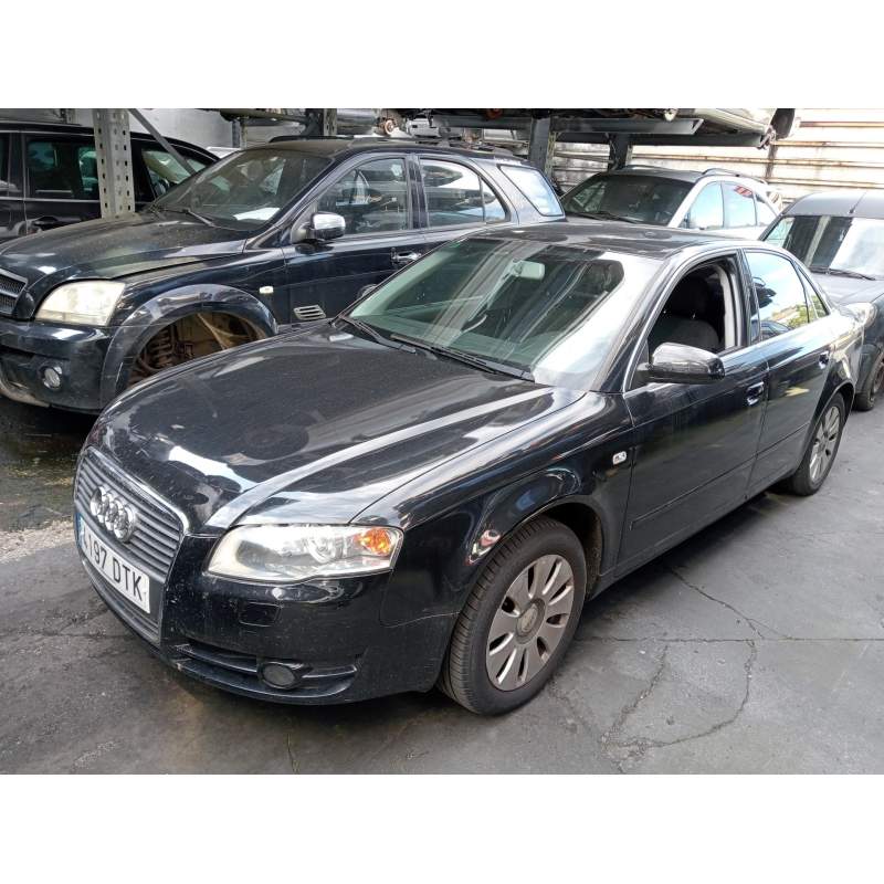 AUDI A4 BERLINA (8E)