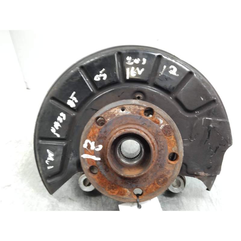 Recambio de mangueta delantera izquierda para volkswagen passat berlina (3c2) 2.0 16v fsi referencia OEM IAM  20G 2005