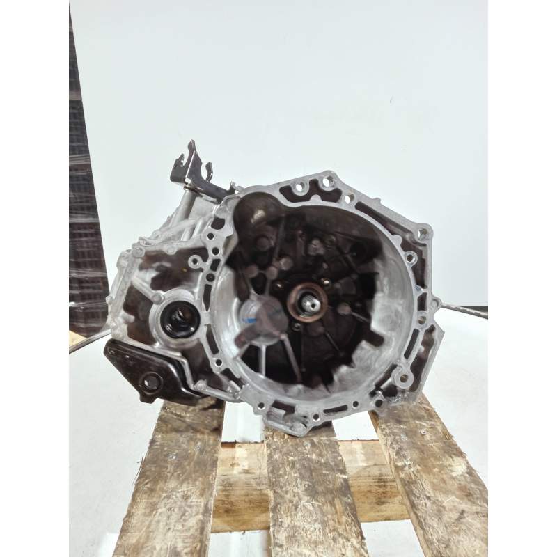 Recambio de caja cambios para toyota yaris 1.3 16v cat referencia OEM IAM 12EPP30 1115308896 6V