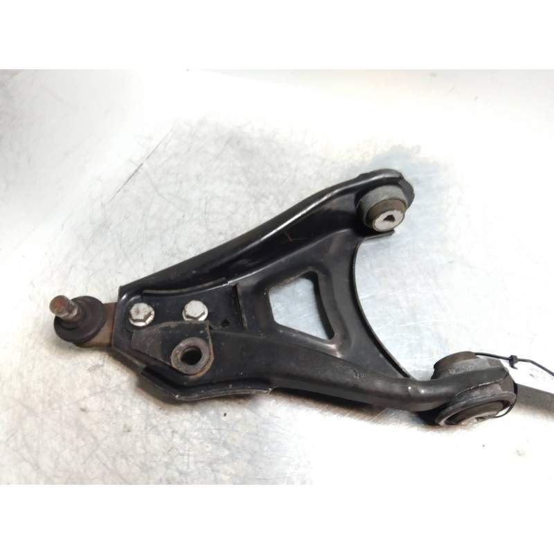 Recambio de brazo suspension inferior delantero izquierdo para renault clio ii fase ii (b/cb0) authentique referencia OEM IAM  1