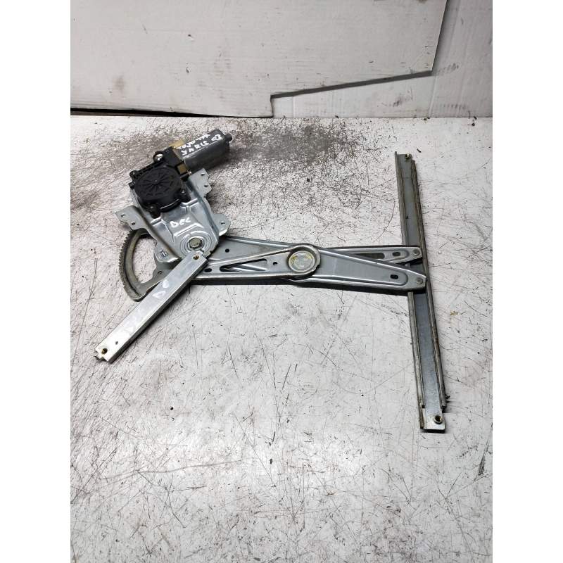 Recambio de elevalunas delantero derecho para toyota yaris (ncp1/nlp1/scp1) referencia OEM IAM 0130822017  3P