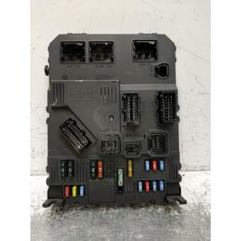 CAJA RELES / FUSIBLES 9657999780 