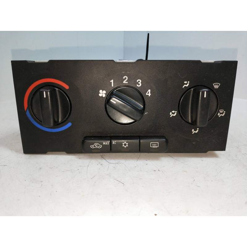 Recambio de mando calefaccion / aire acondicionado para opel zafira a comfort referencia OEM IAM B5690877  