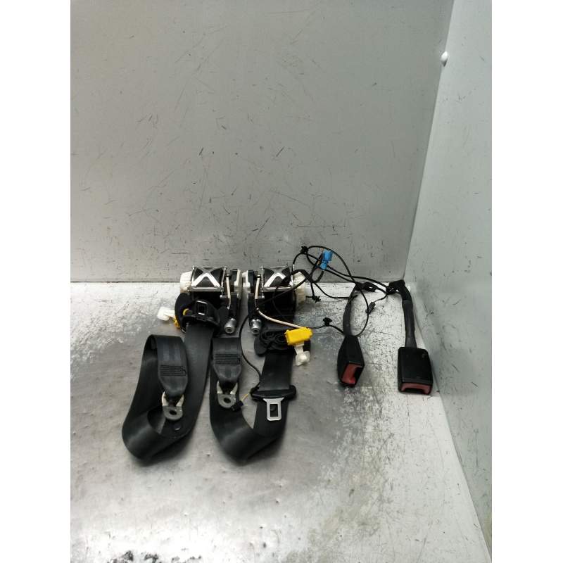 Recambio de juego cinturones delantero para volkswagen passat cc b6 (357) 2.0 tdi referencia OEM IAM  4P 2008
